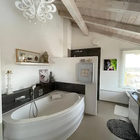 Appartamento 2 Moderne Schlafzimmer Mit Grossem Bad 62qm - Architektenhaus, Ruhig, 2 Min A8