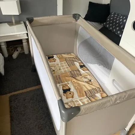 Architect-apartments 2 Schlafzimmer Mit Bad, Modern Und Ruhig, 2 Min A8 Apartment